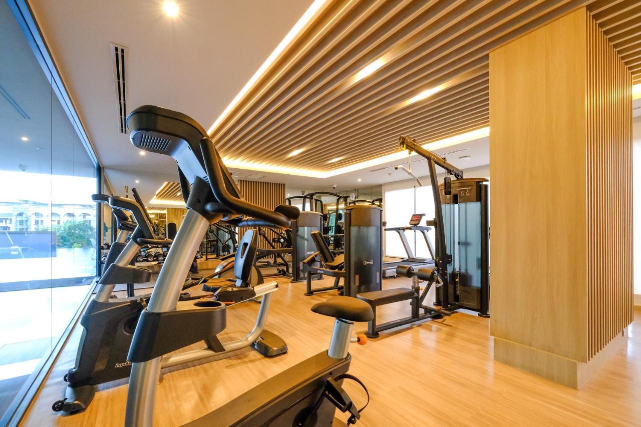 Thaya Hotel Bangkok Bagian luar foto