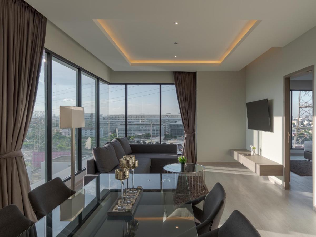 Thaya Hotel Bangkok Bagian luar foto