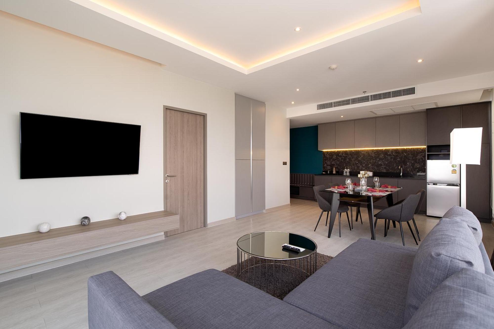 Thaya Hotel Bangkok Bagian luar foto